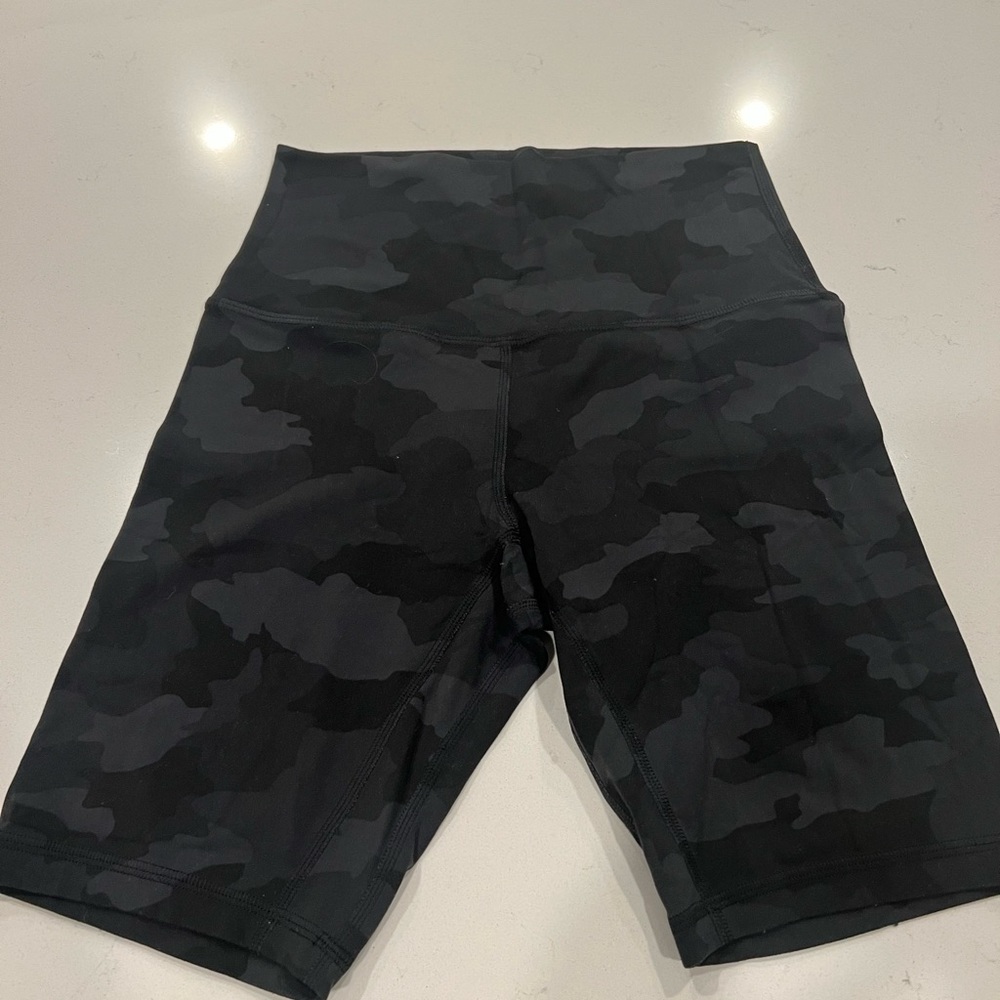 Lululemon Align High Rise Biker Shorts 8” - Camo